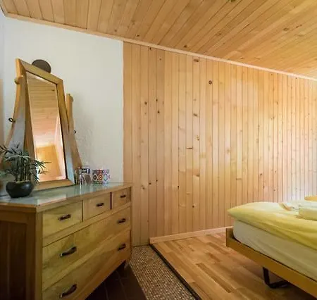 Bed and breakfast Chalet Des Graines D'aventures 2*