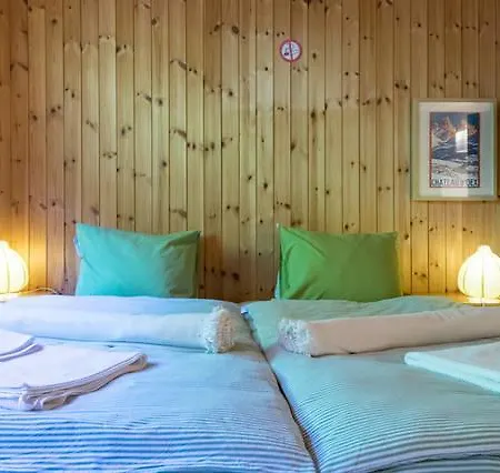 Chalet Des Graines D'aventures לינה וארוחת בוקר 2*
