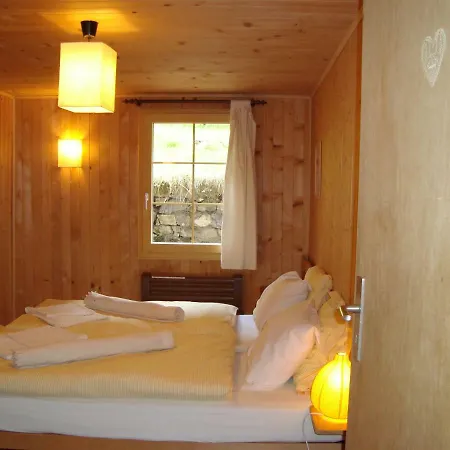 לינה וארוחת בוקר Chalet Des Graines D'aventures La Tine